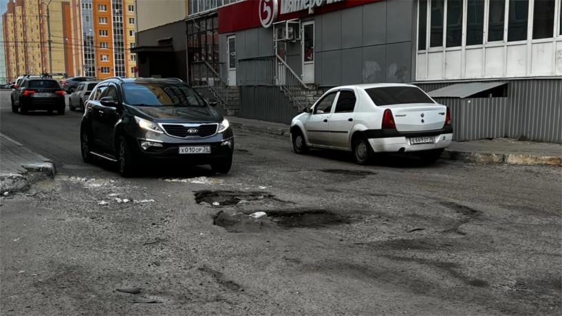 Воронежский блогер обратился к правительству из-за состояния дорог в городе