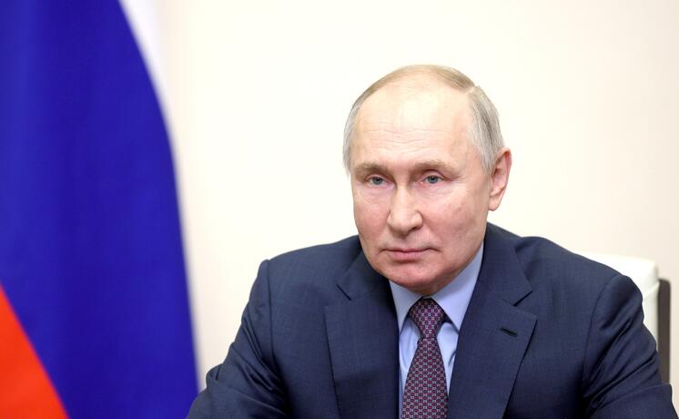 Путин поручил признавать ветеранами участников СВО независимо от наличия контракта