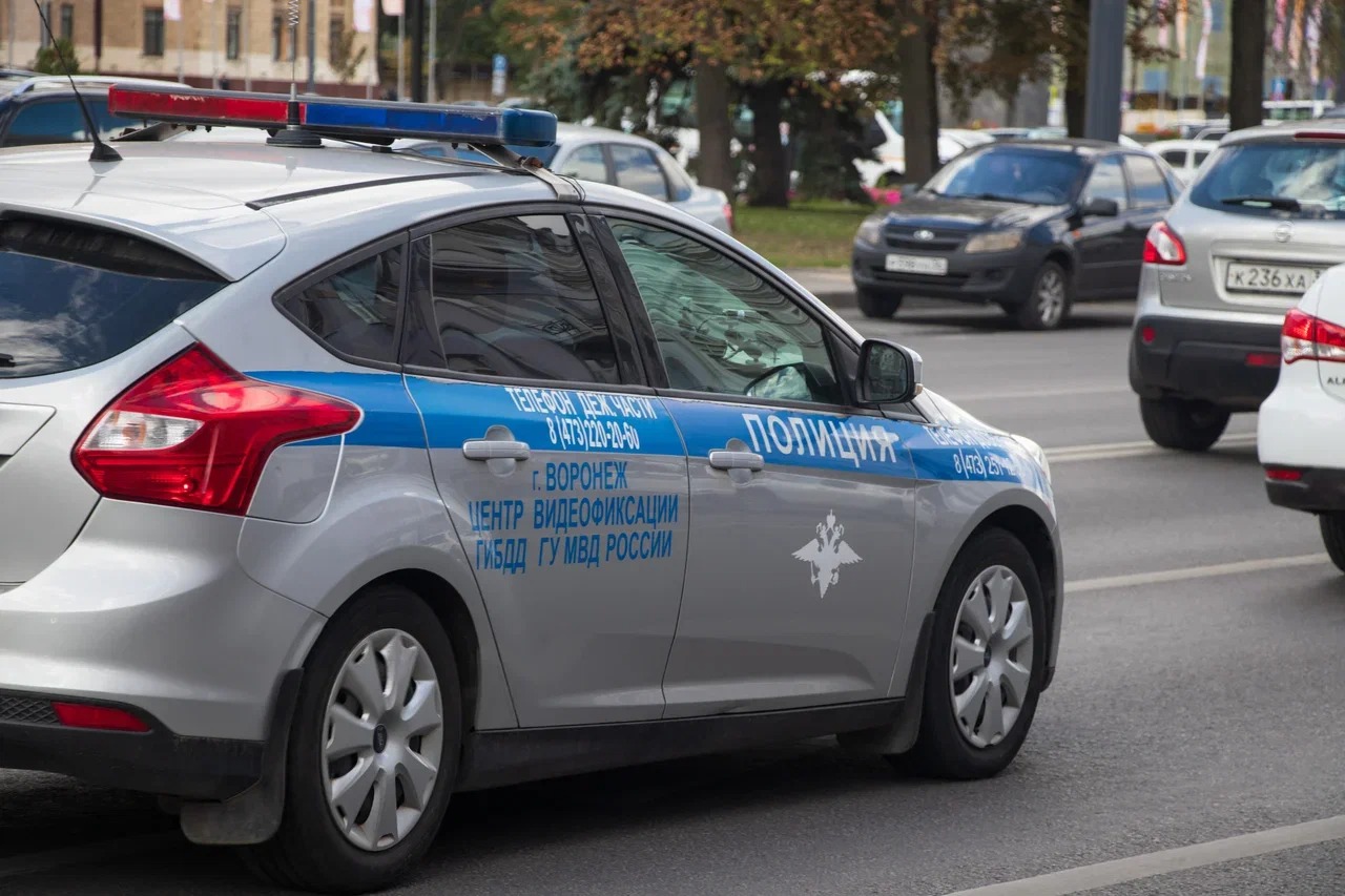 В Воронежской области между начальником ГАИ и инспектором произошла  потасовка : «Пятая власть»